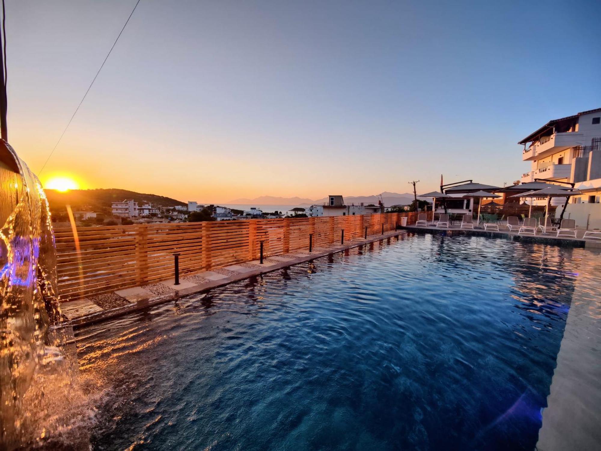 The View Hotel كساميل المظهر الخارجي الصورة