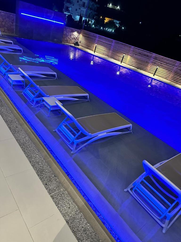 The View Hotel كساميل المظهر الخارجي الصورة